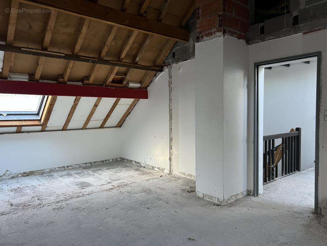 Maison à MONTBOUTON