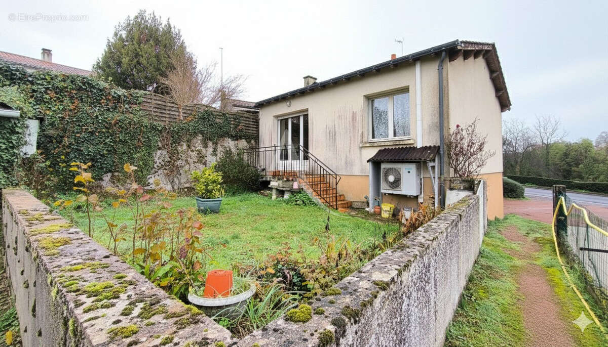Maison à CHAUDRON-EN-MAUGES