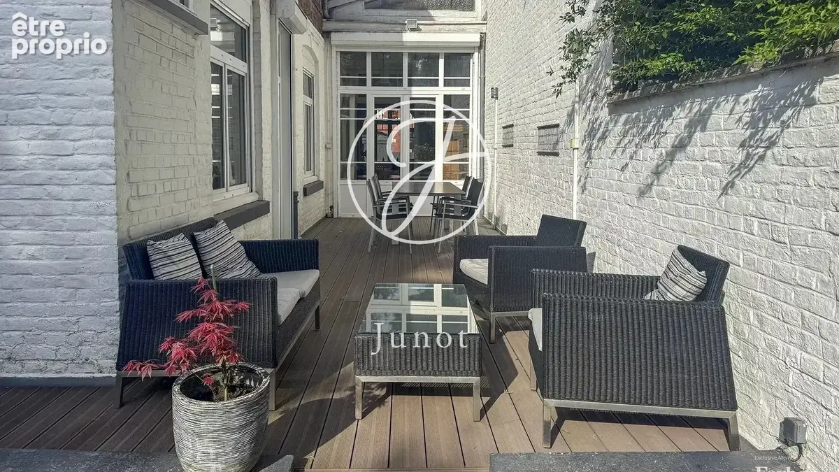 Lille - SAINT MAURICE-PELLEVOISIN - Maison à vendre - 7 pièces - 181m² - 5 chambres - Jardin arboré - Cave. - photo 11