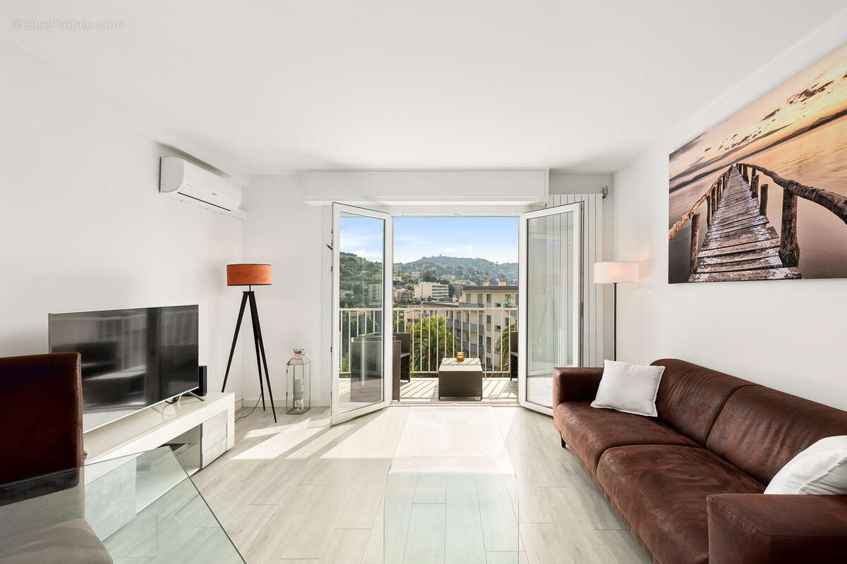 Appartement à LE CANNET