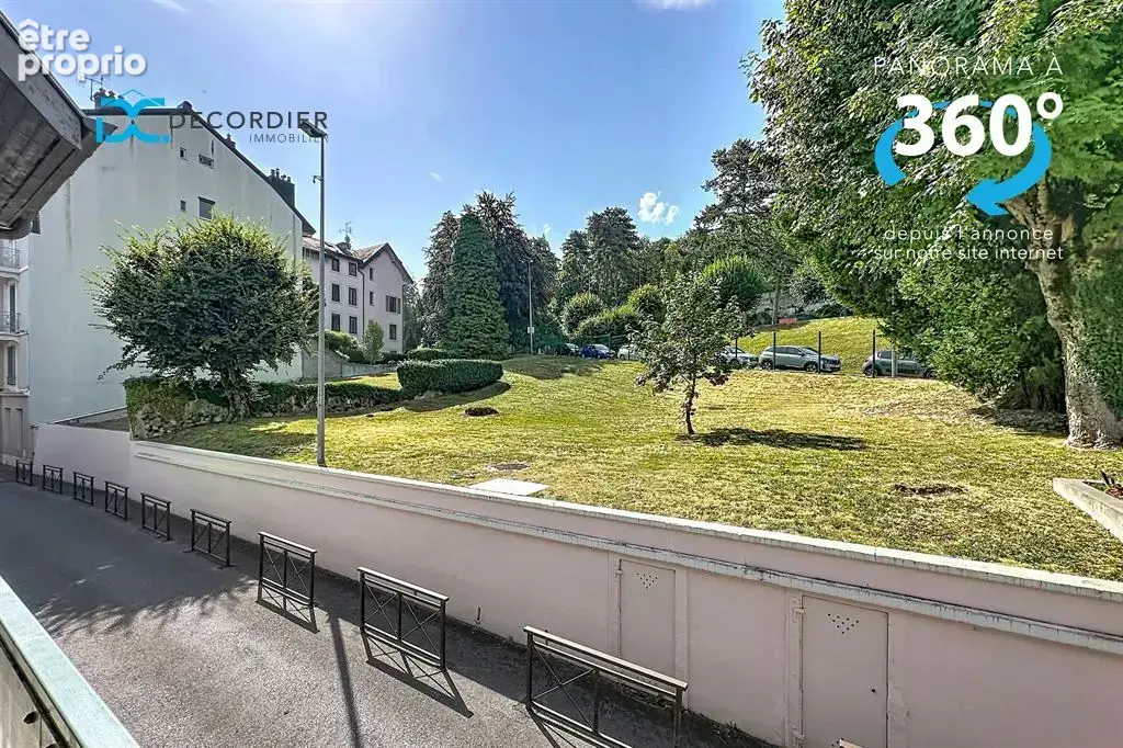 Evian hypercentre maison en copro avec 2 garages - photo 3