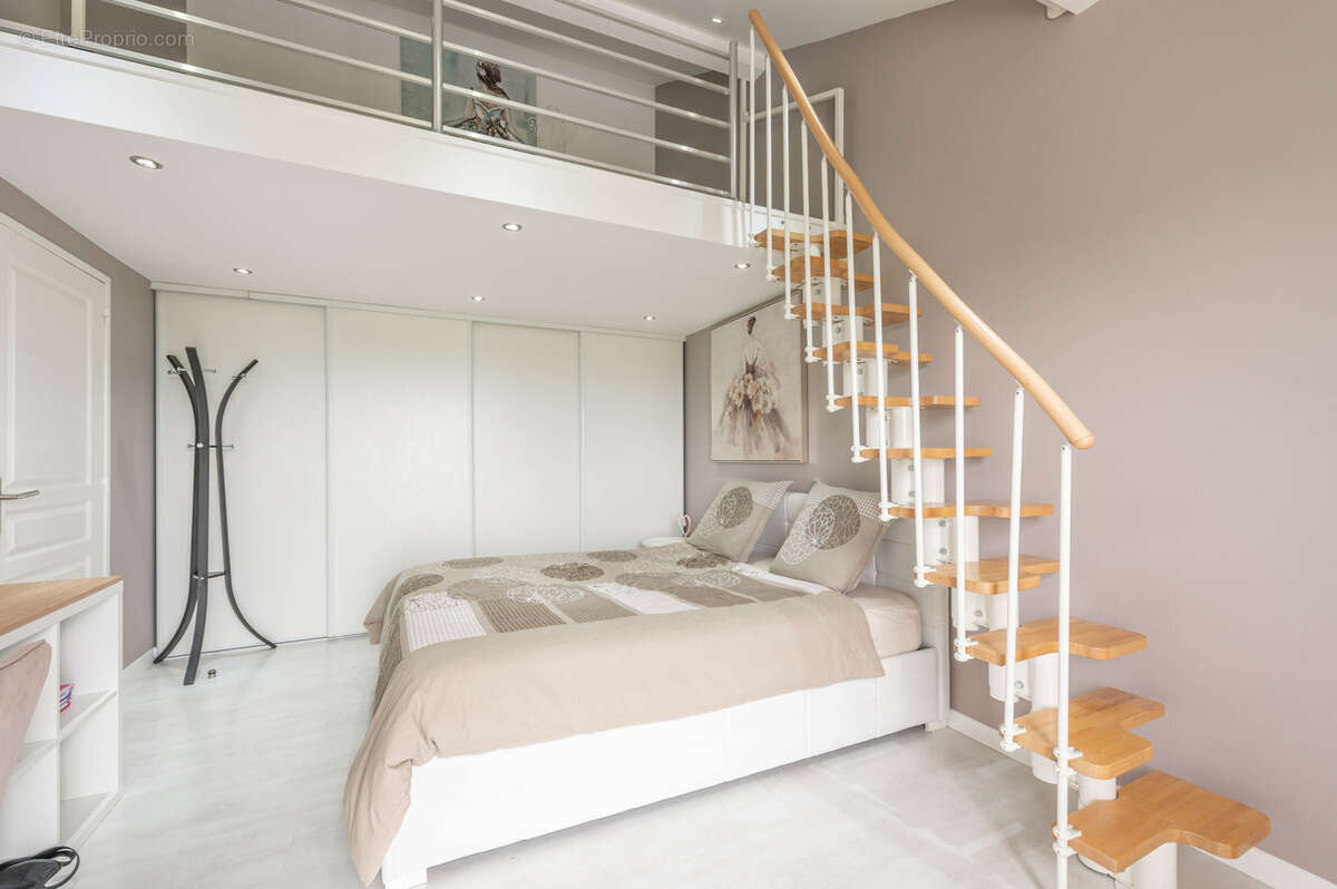 Maison à SAINT-CERGUES