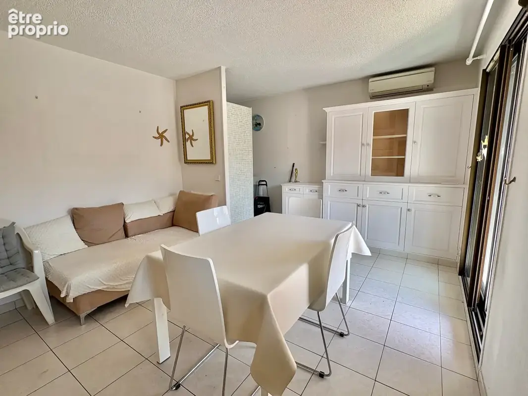 À VENDRE   T4 cabine en plein centre-ville du Lavandou - photo 3