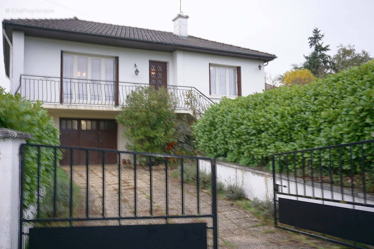 Maison à GUEUGNON