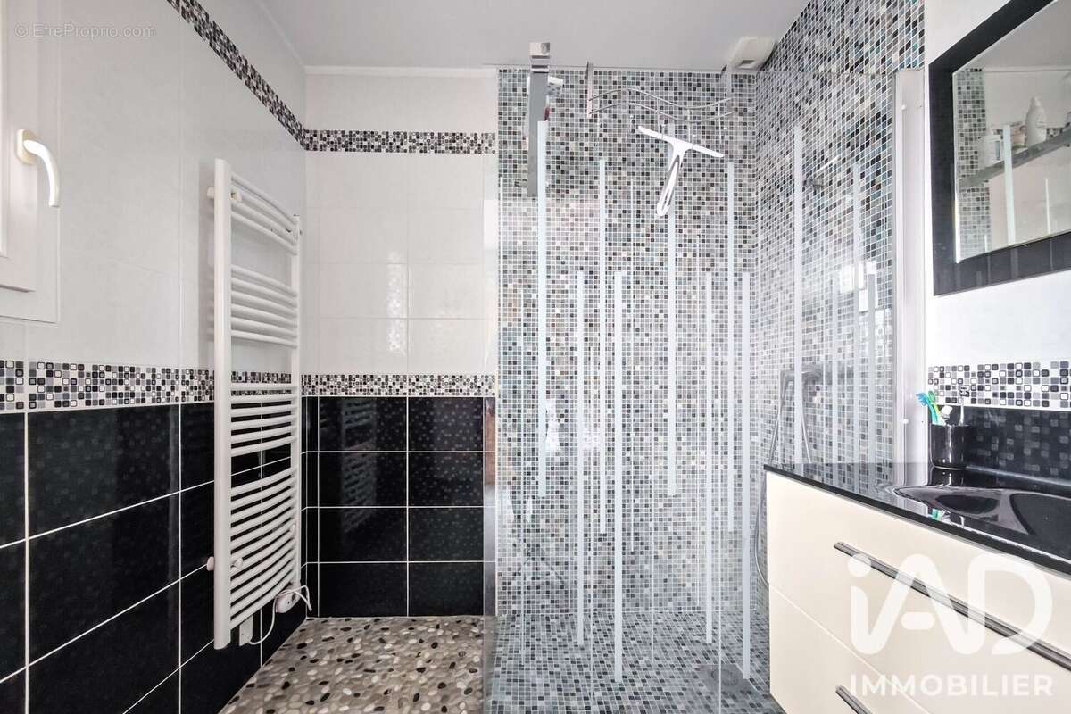 Maison 105 m² à Casteljaloux  - photo 8