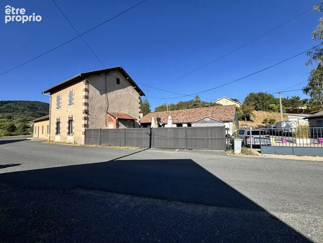 Maison 5 pièces 122 m² à vendre à Ouroux (69860) - photo 3