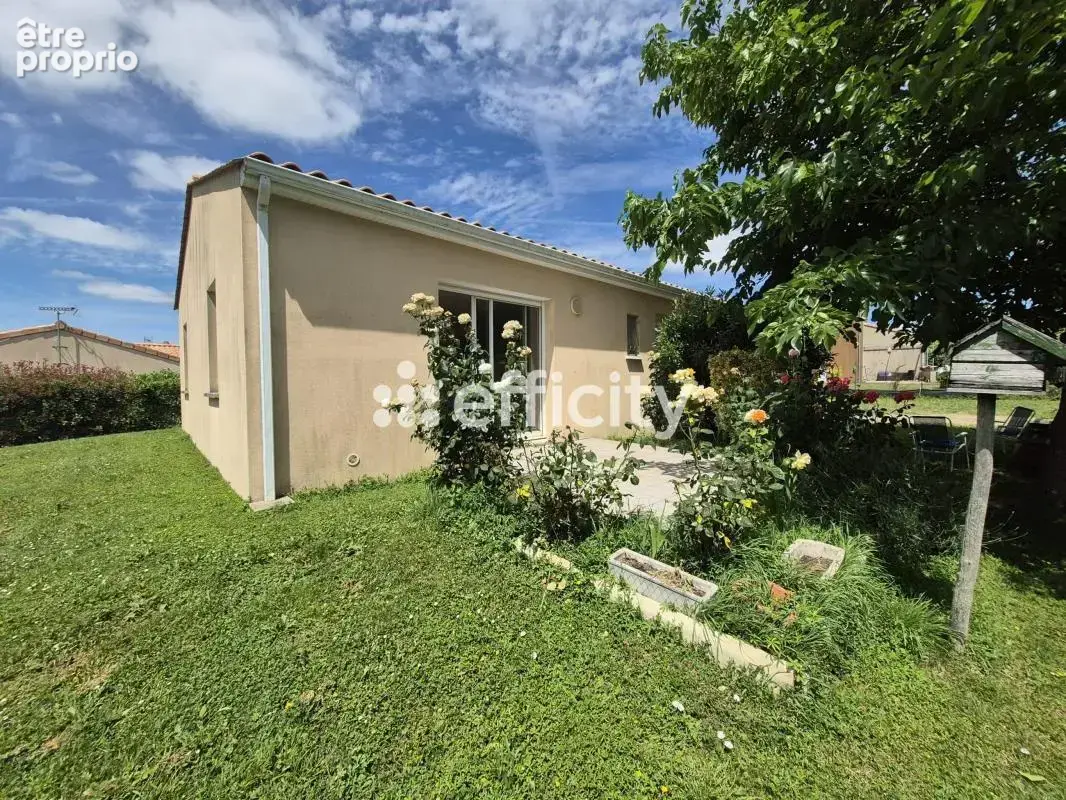 Maison 5 pièces 91 m² à vendre à Roumazieres-Loubert (16270) - photo 11