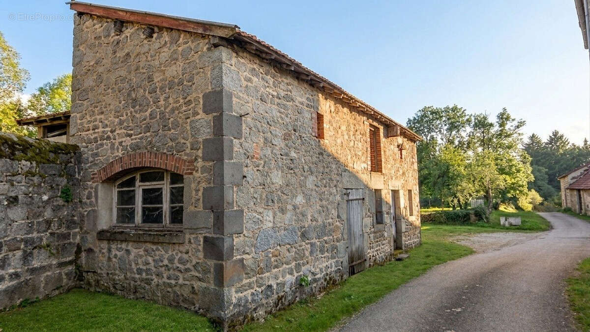 Maison 5 pièces 150 m² à vendre à La Villetelle (23260) - photo 4