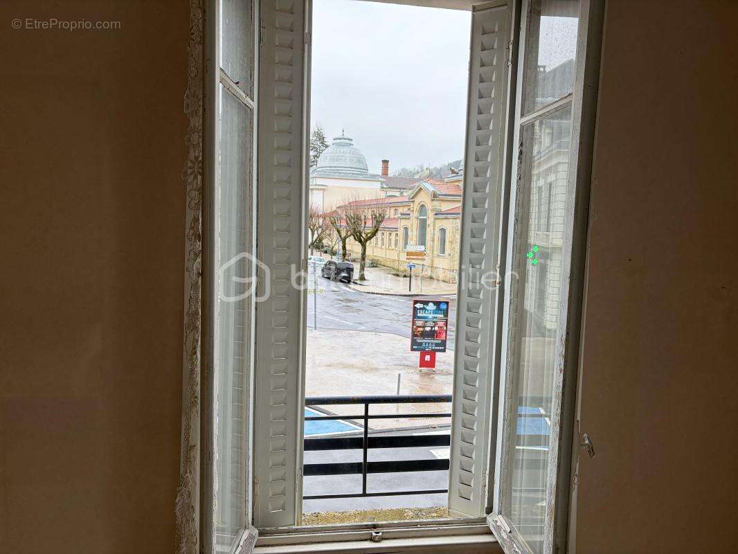Immeuble 155 m² – Local commercial + 3 appartements – La Bourboule – 285 000 € FAI - photo 9