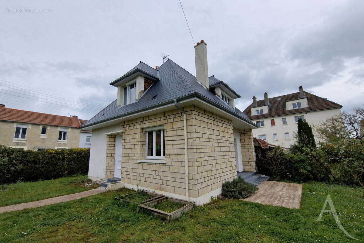 Maison à MONDEVILLE