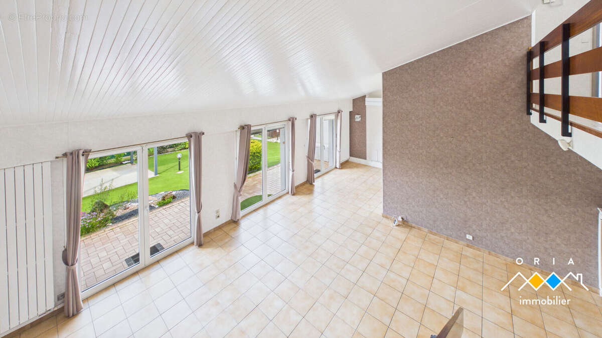 SEICHAMPS - Maison 4 pieces 125 m2 - photo 9