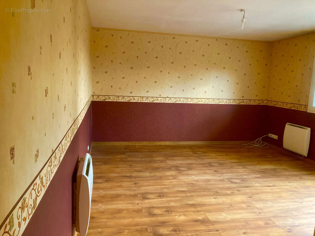 Appartement à DUGNY