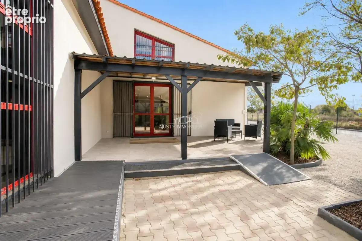 Local commercial Eguilles 510 m2 - photo 3