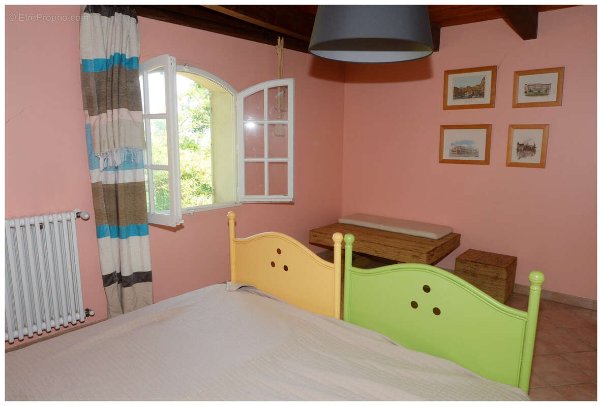 Maison à MONTBOUCHER-SUR-JABRON