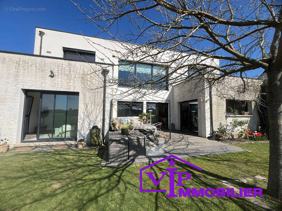 Maison à SAINT-JACQUES-SUR-DARNETAL