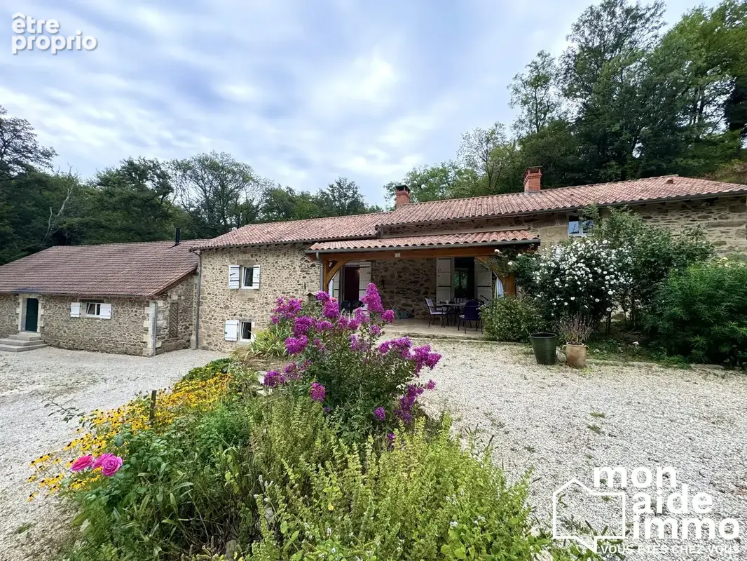Maison 6 pièces 225 m² à vendre à Saint-Romain-Et-Saint-Clement (24800) - photo 2