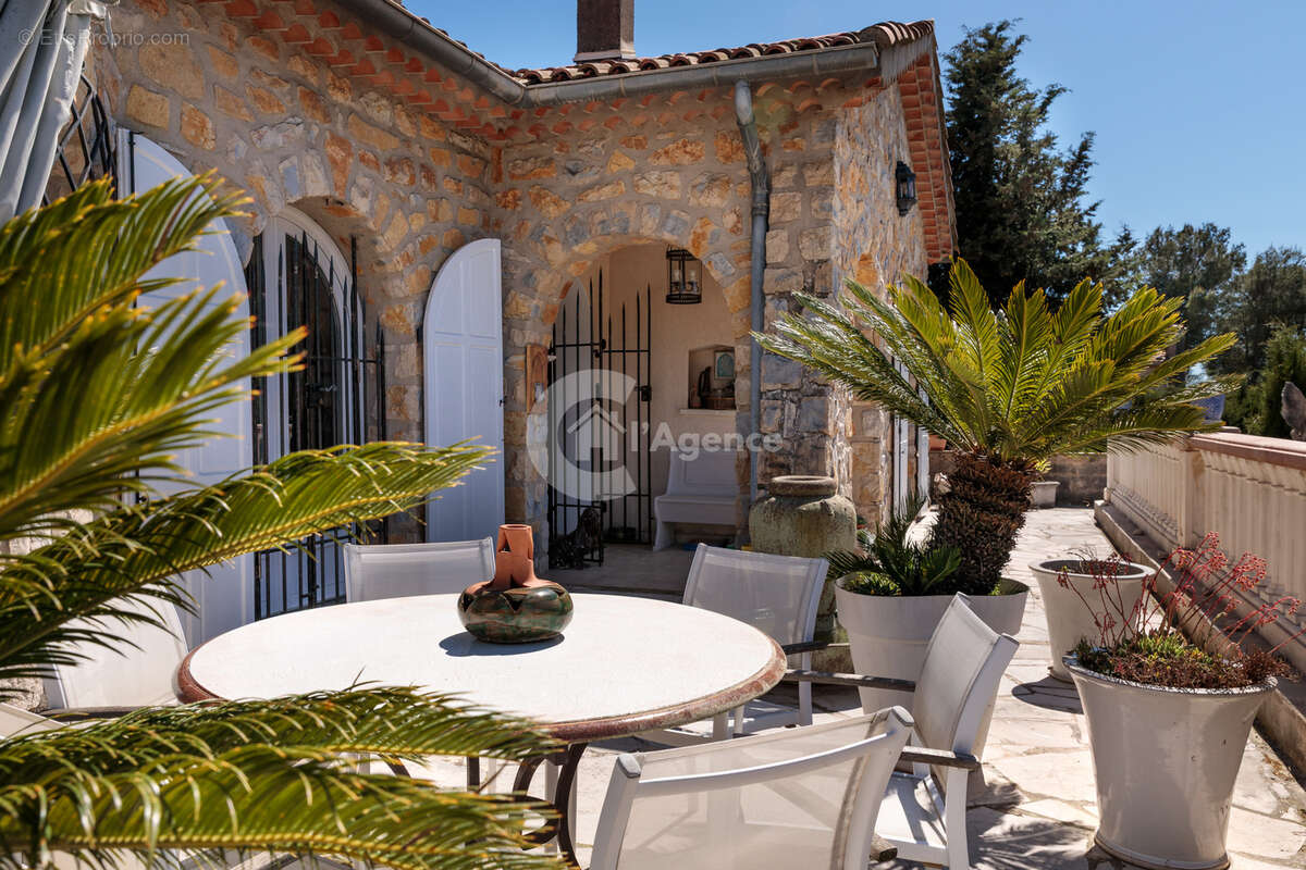 Maison à OPIO