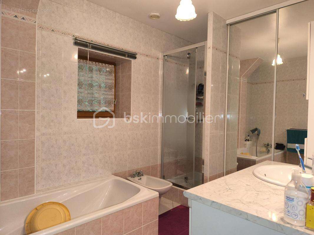 Maison à PARIGNE-L'EVEQUE