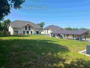 Terrain à GRESY-SUR-AIX