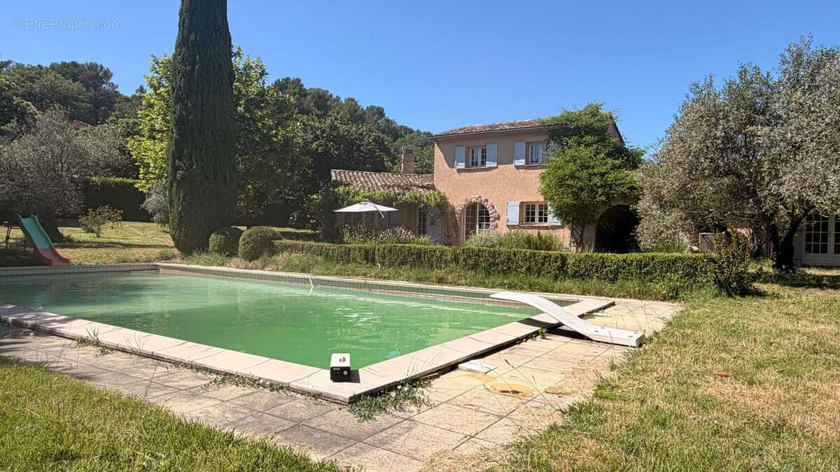 Maison à VAISON-LA-ROMAINE
