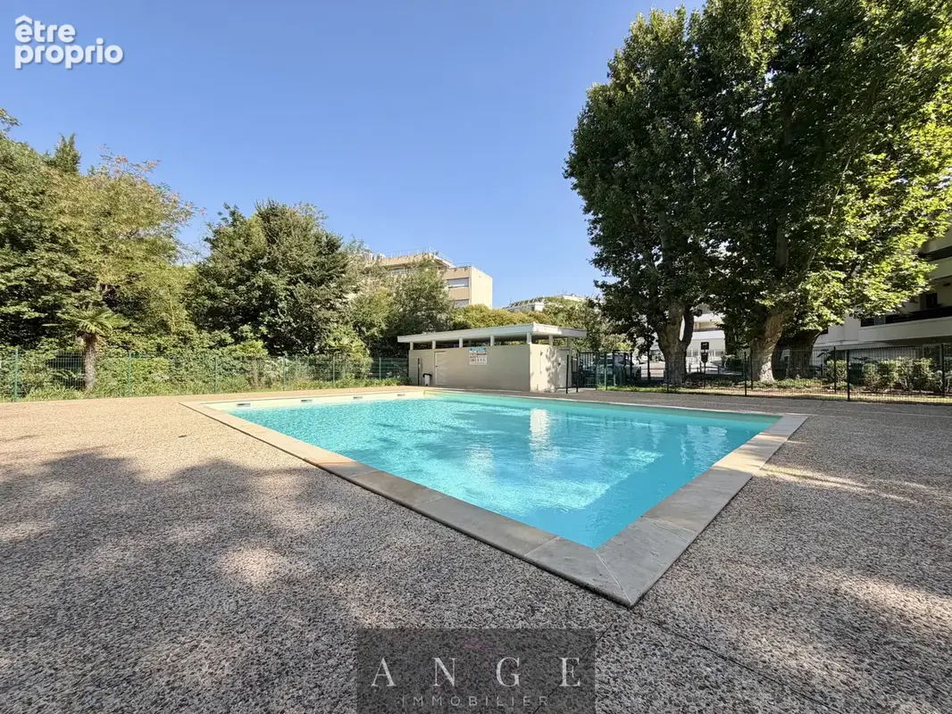 Appartement t3 - 65m2 - terrasse  - résidence standing - piscine - marseille 11 les camoins - photo 8
