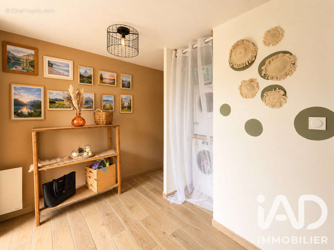 Maison 110 m² à Favars  - photo 6