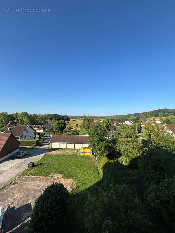 Appartement à GENNES