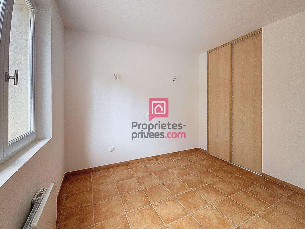 Maison à ROQUEBRUNE-SUR-ARGENS