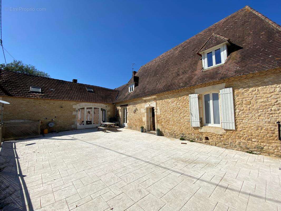 Maison à TREMOLAT