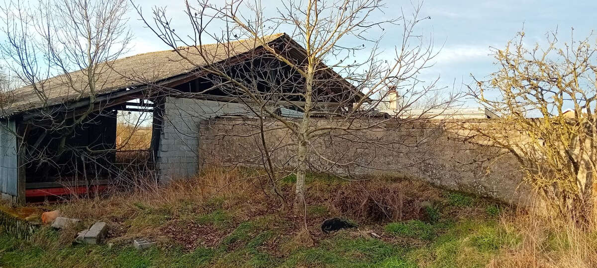 Terrain à VRONCOURT