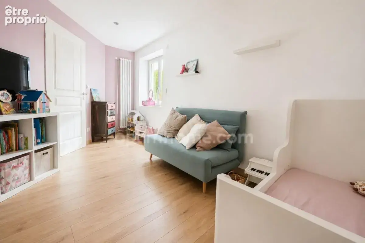Maison de caractère entièrement rénovée avec grange de 115 m², terrasse et bain nordique - photo 10