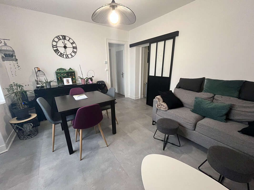 Maison à VARENNES-VAUZELLES