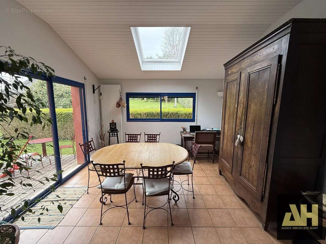Maison à LE RELECQ-KERHUON