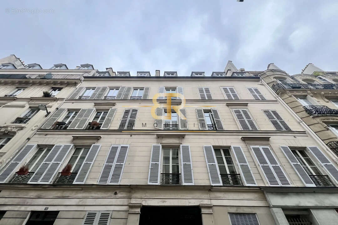 Appartement à PARIS-9E