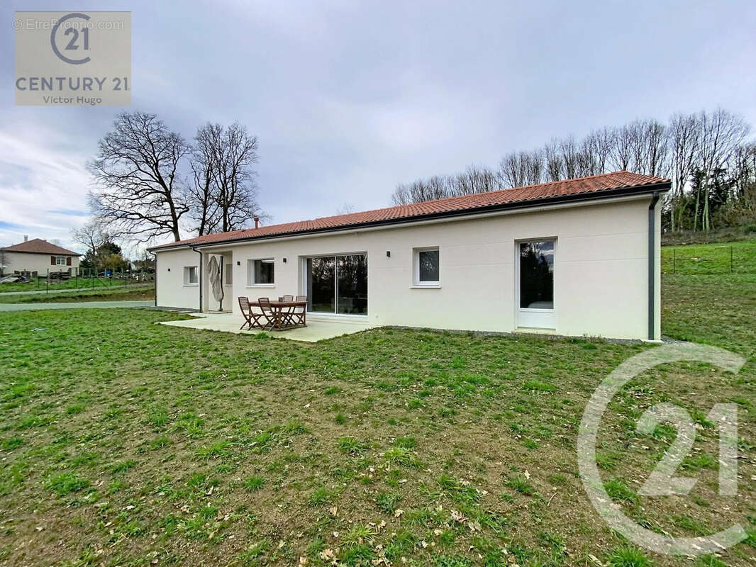 Maison à SAINT-JUNIEN