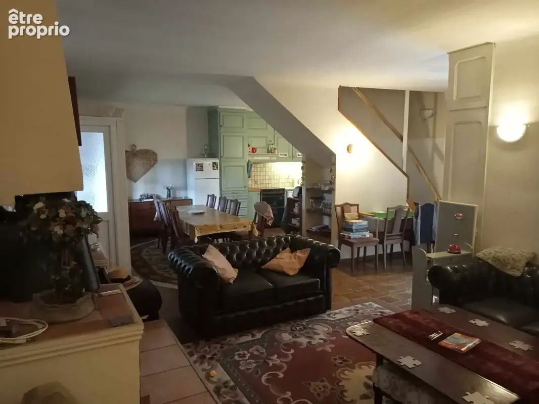 Opportunité rare de trois propriétés séparées en une ; idéal pour vivre et louer - photo 3