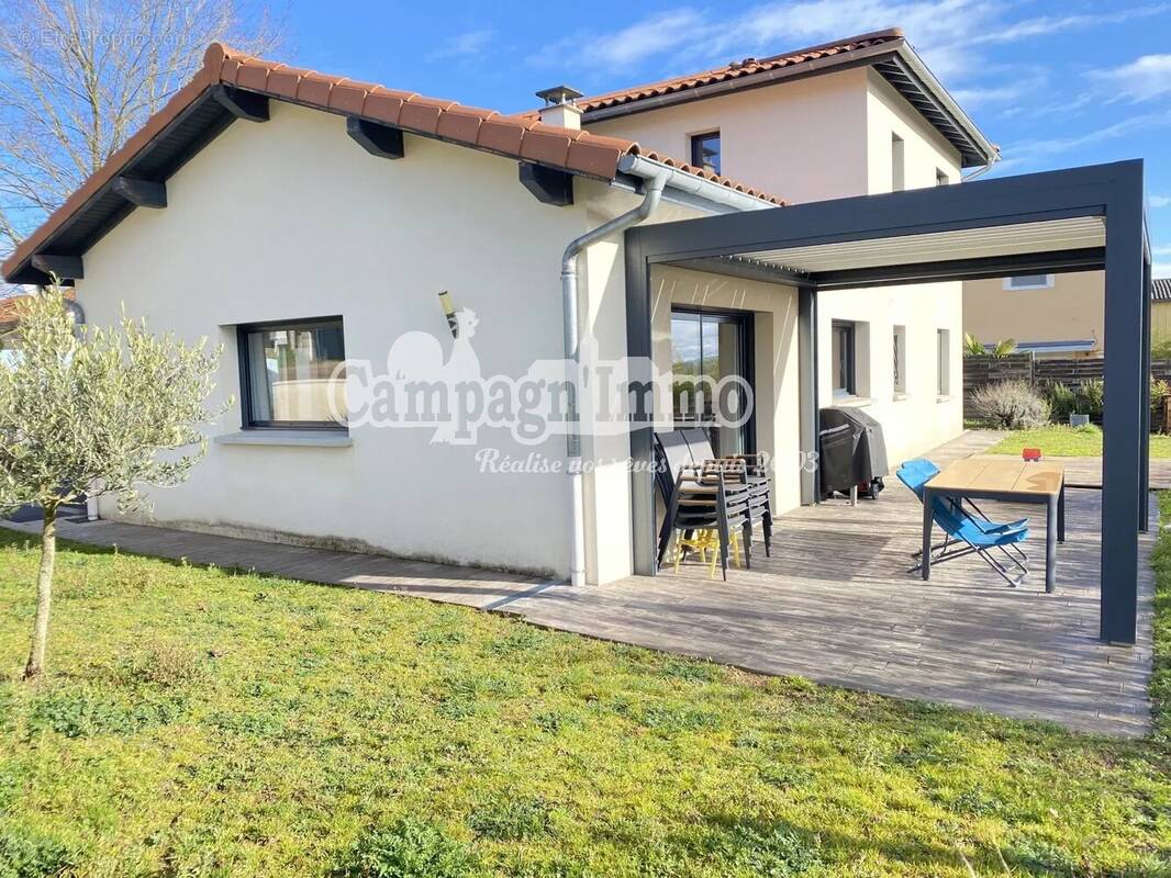 Maison à PONTCHARRA-SUR-TURDINE