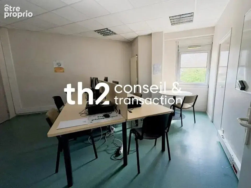 Commerce 1 150 m² à vendre à Saint-Lo (50000) - photo 4