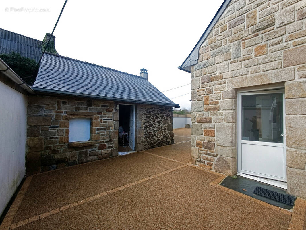 Maison à PLOUZEVEDE