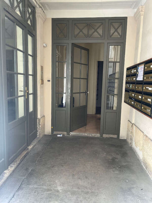 Appartement à PARIS-9E