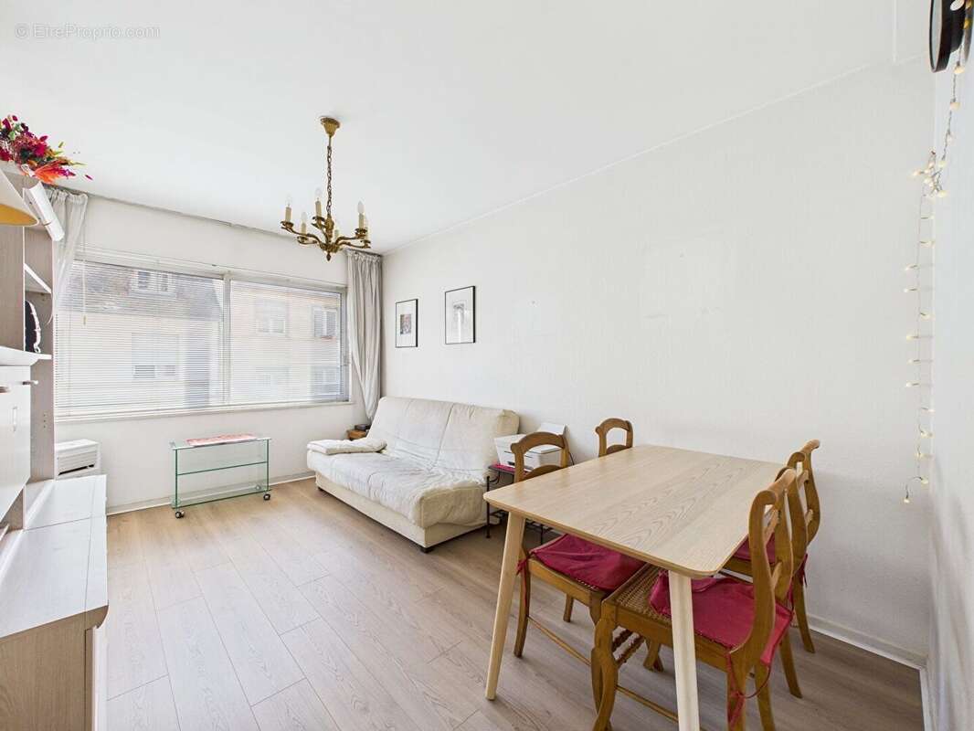 F2 de 39.66 m² avec un balcon de 7.58 m² en vente rue Stenger-Bachmann - photo 2