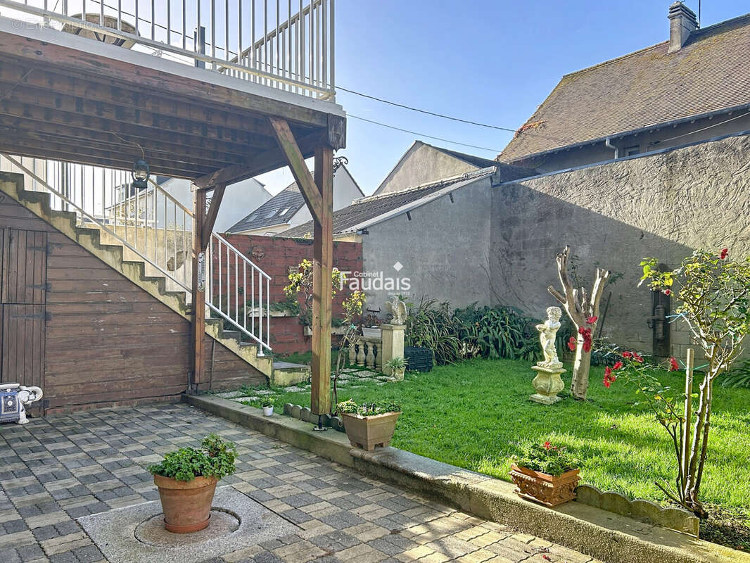 Maison 130 m² à Grandcamp-Maisy  - photo 3