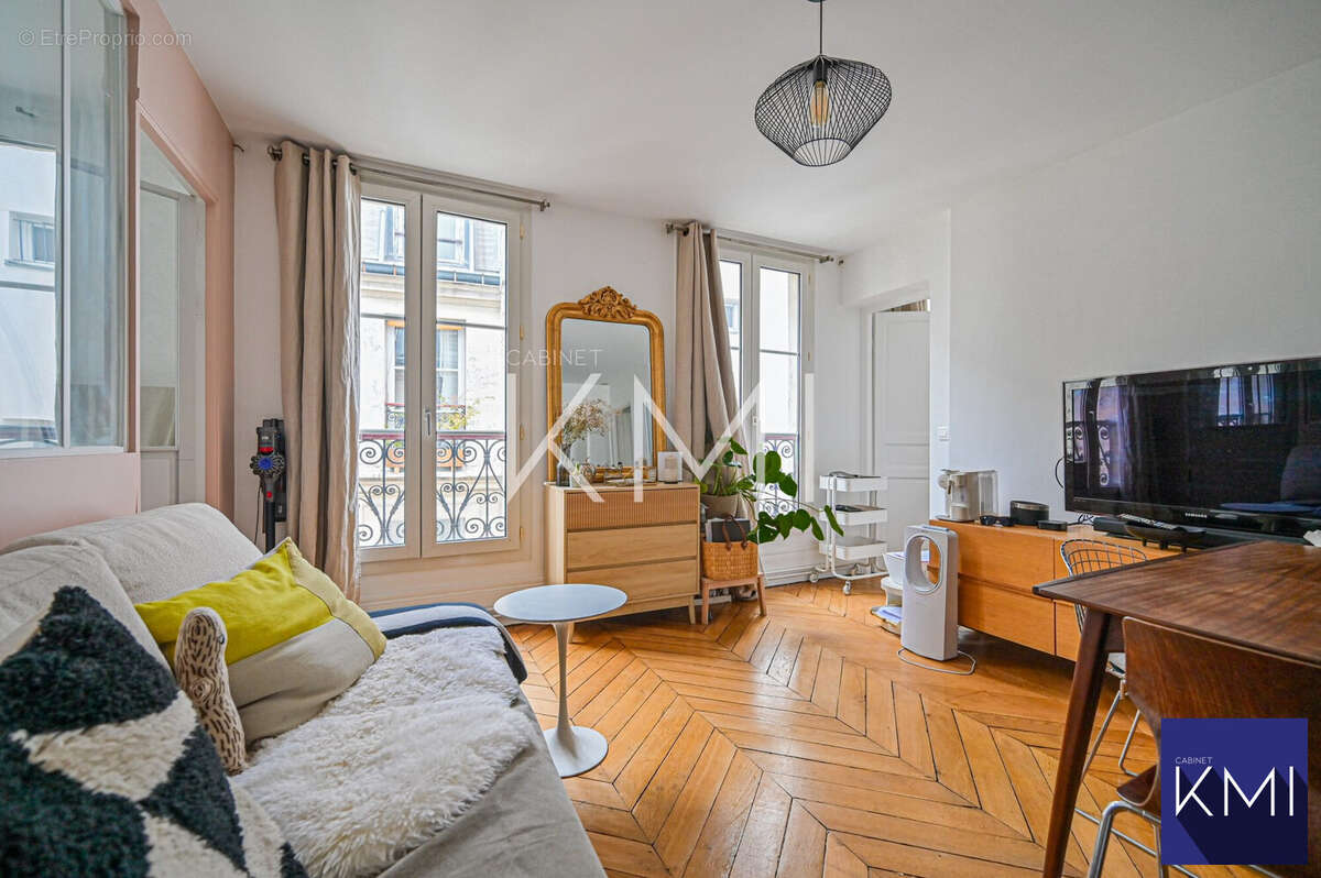 Appartement à PARIS-11E