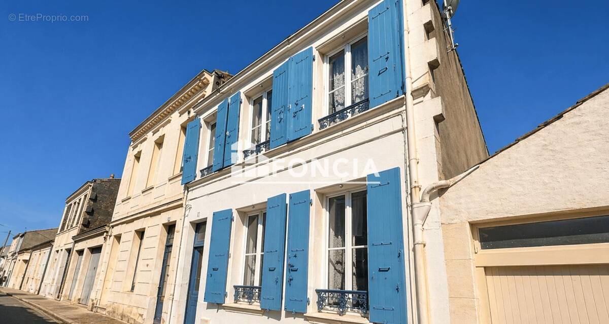 Maison à ROCHEFORT