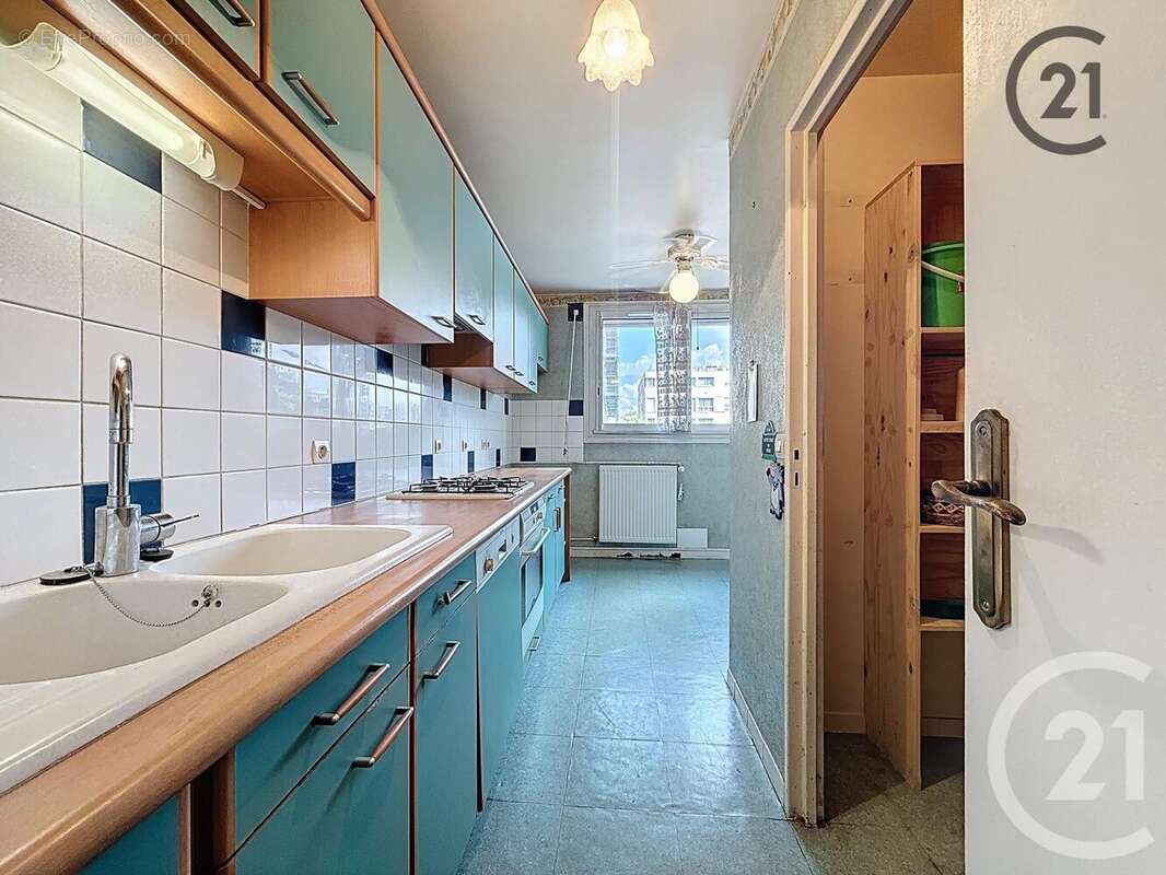 Appartement à COMBS-LA-VILLE