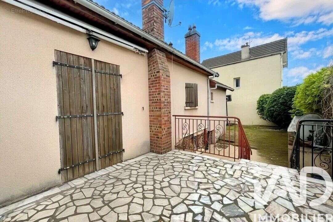 Photo 2 - Maison à VILLENEUVE-LE-ROI