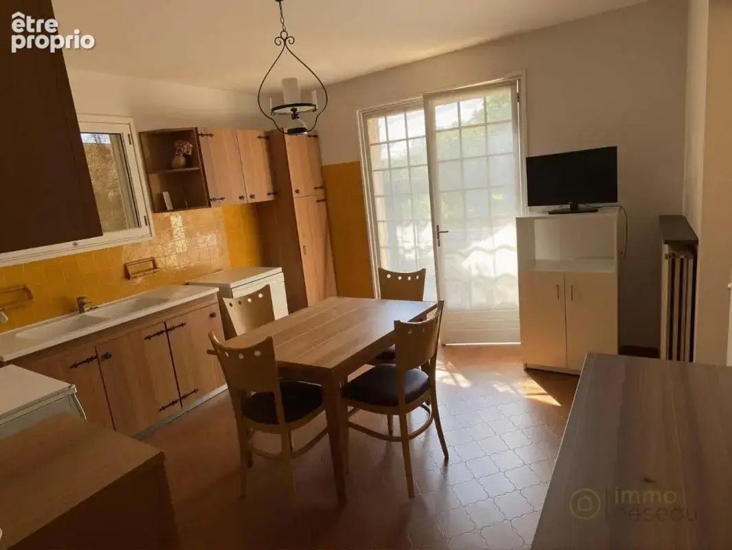 Maison 216 m² à Nimes  - photo 3