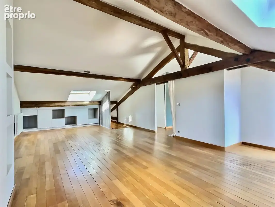Maison de charme de plus de 320 m2 -  5 chambres, piscine et commodités - photo 20
