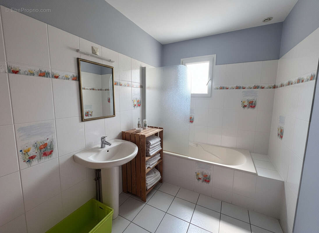 Maison à LA ROCHE-NOIRE