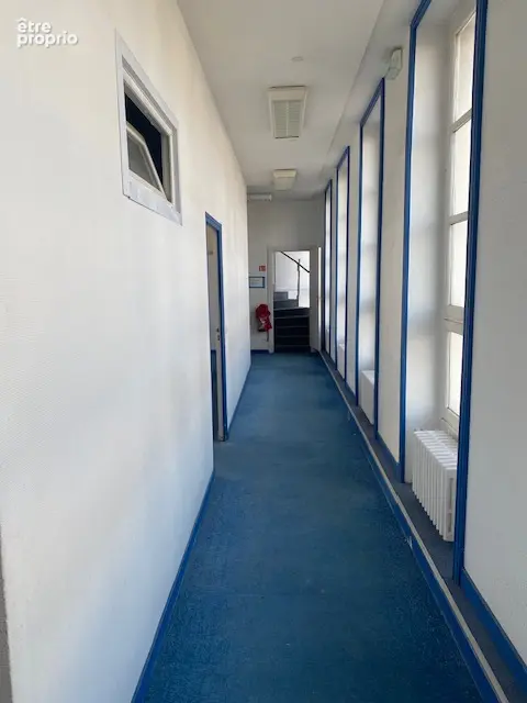Murs libres 272 m² plus combles de 155 m² au sol plus volumes d'air - photo 2